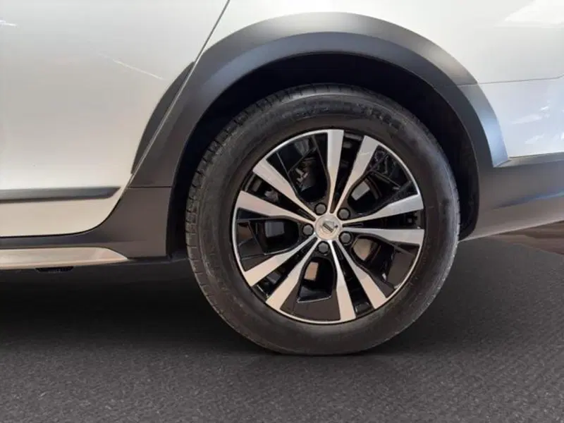 Volvo V90 Cross Country usata a Milano (13)