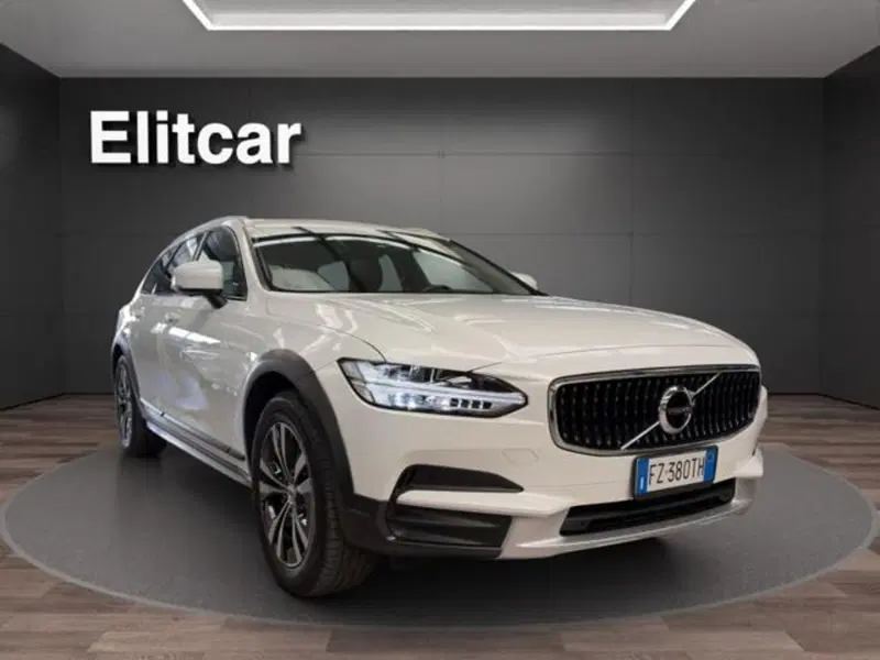 Volvo V90 Cross Country usata a Milano (3)