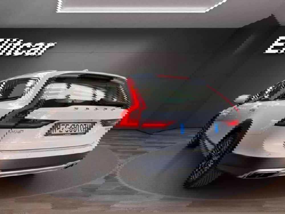 Volvo V90 Cross Country usata a Milano (6)