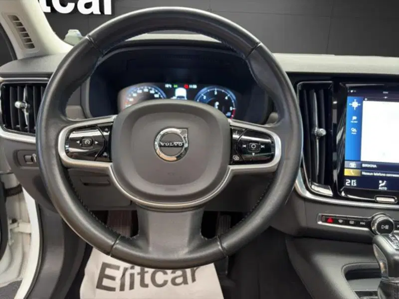 Volvo V90 Cross Country usata a Milano (8)