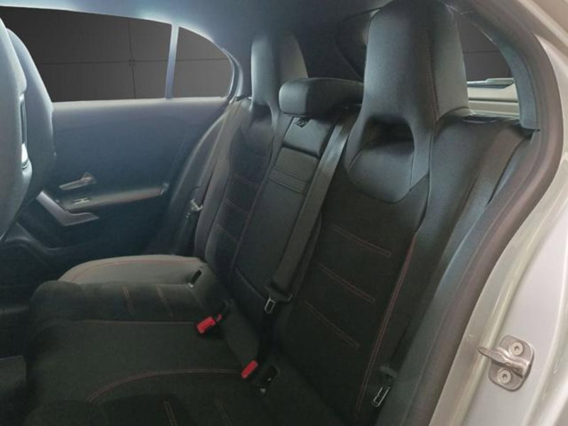 Mercedes-Benz Classe A Sedan usata a Milano (14)
