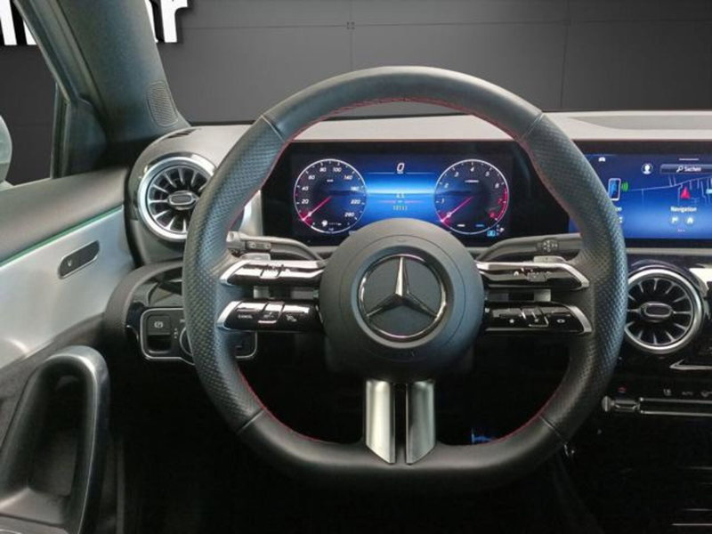 Mercedes-Benz Classe A Sedan usata a Milano (8)