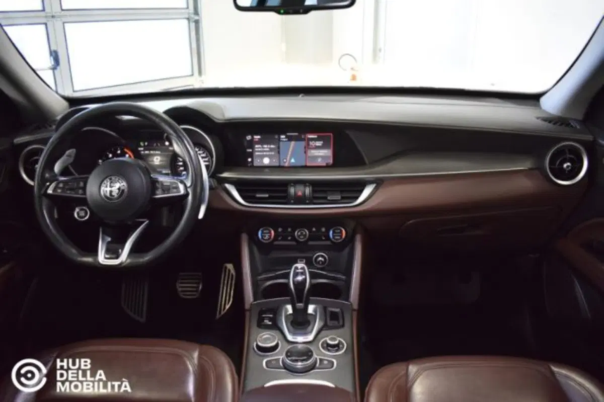 Alfa Romeo Stelvio usata a Perugia (10)