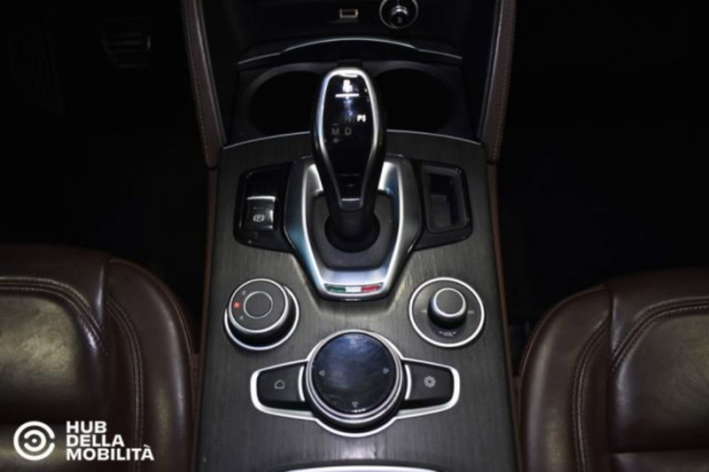 Alfa Romeo Stelvio usata a Perugia (12)