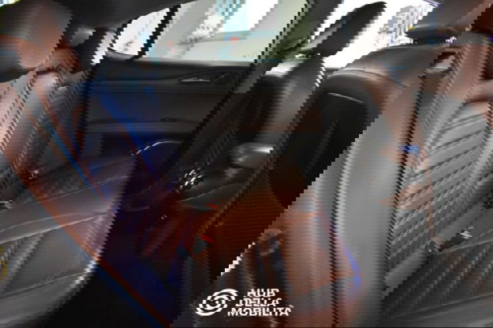 Alfa Romeo Stelvio usata a Perugia (18)