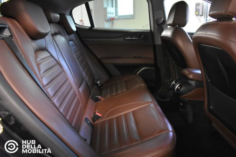 Alfa Romeo Stelvio usata a Perugia (18)