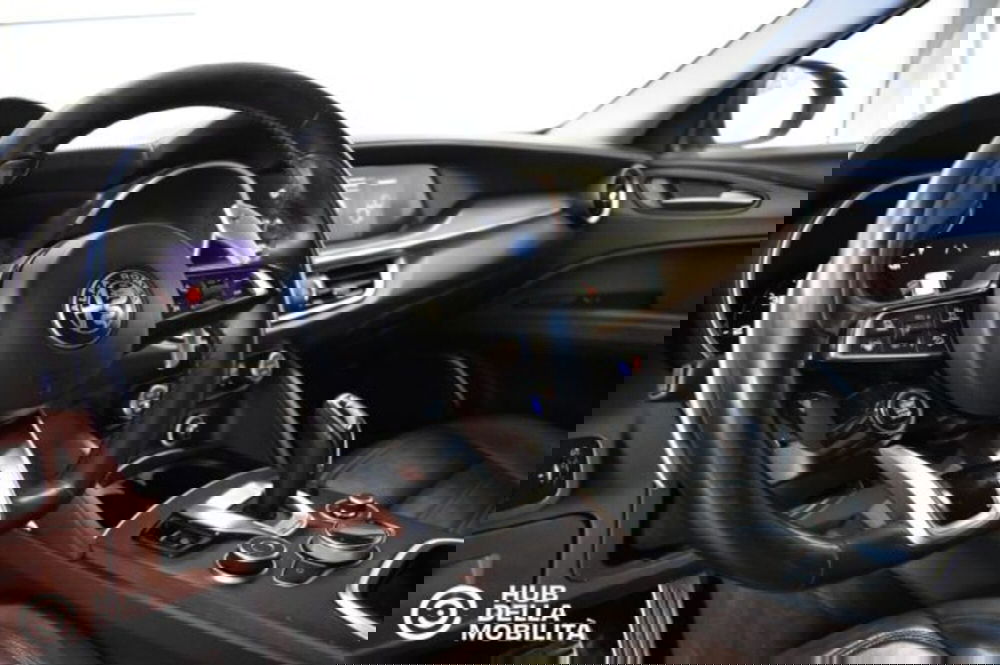 Alfa Romeo Stelvio usata a Perugia (20)