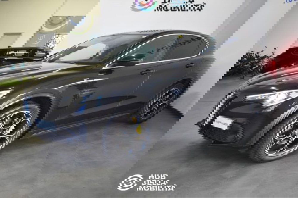 Alfa Romeo Stelvio usata a Perugia (3)