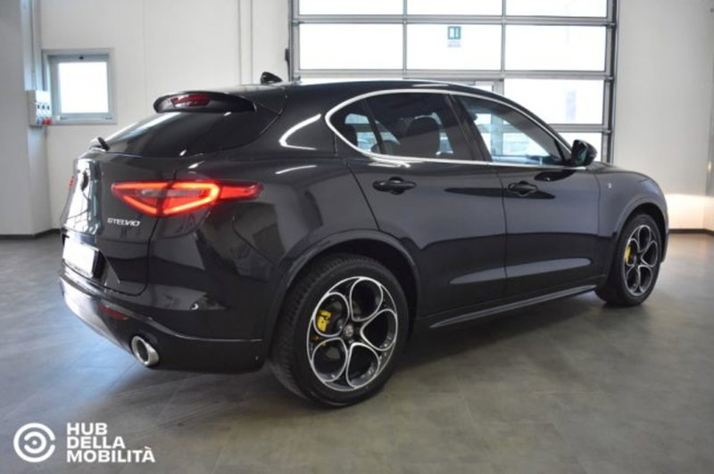 Alfa Romeo Stelvio usata a Perugia (4)