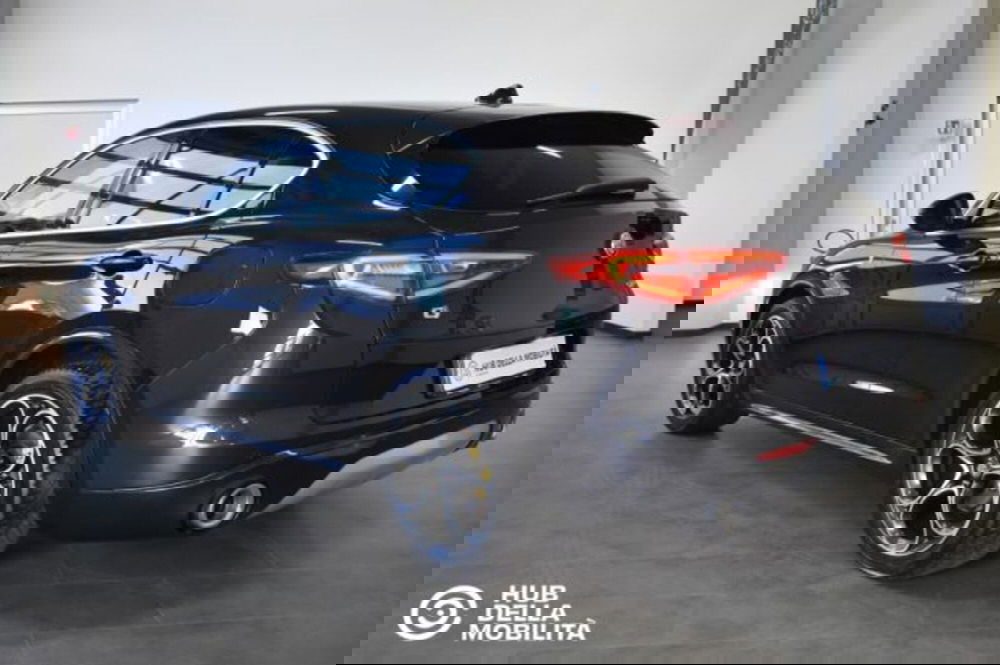 Alfa Romeo Stelvio usata a Perugia (6)