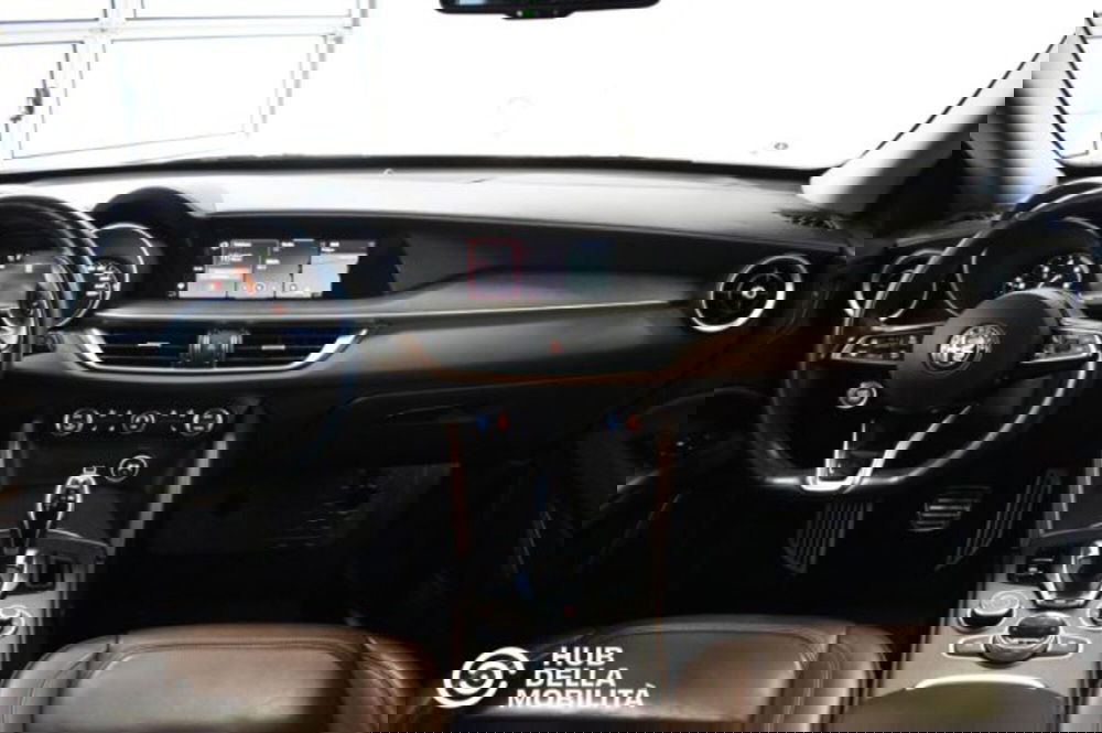 Alfa Romeo Stelvio usata a Perugia (10)