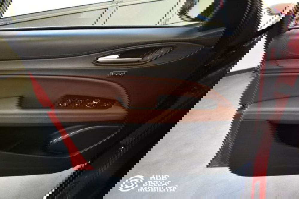 Alfa Romeo Stelvio usata a Perugia (7)