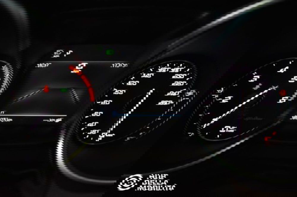 Alfa Romeo Stelvio usata a Perugia (8)