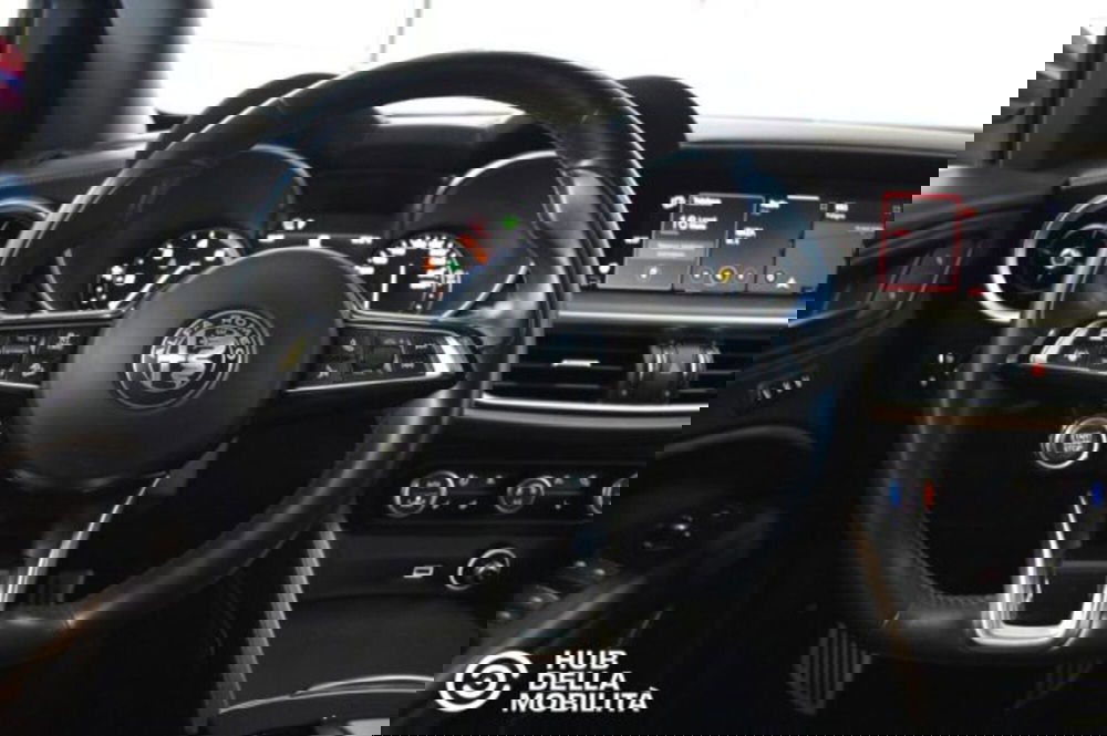 Alfa Romeo Stelvio usata a Perugia (9)