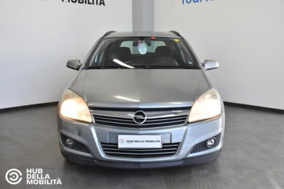 Opel Astra Station Wagon 1.7 CDTI 110CV Station Wagon Enjoy del 2009 usata a Foligno