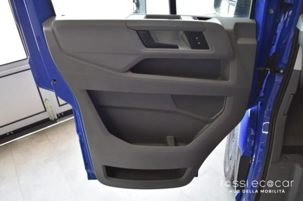 Volkswagen Veicoli Commerciali Crafter Furgone usata a Perugia (7)