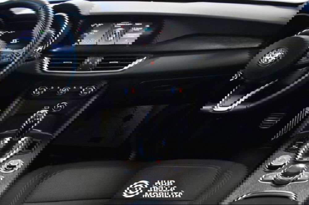 Alfa Romeo Stelvio usata a Perugia (11)