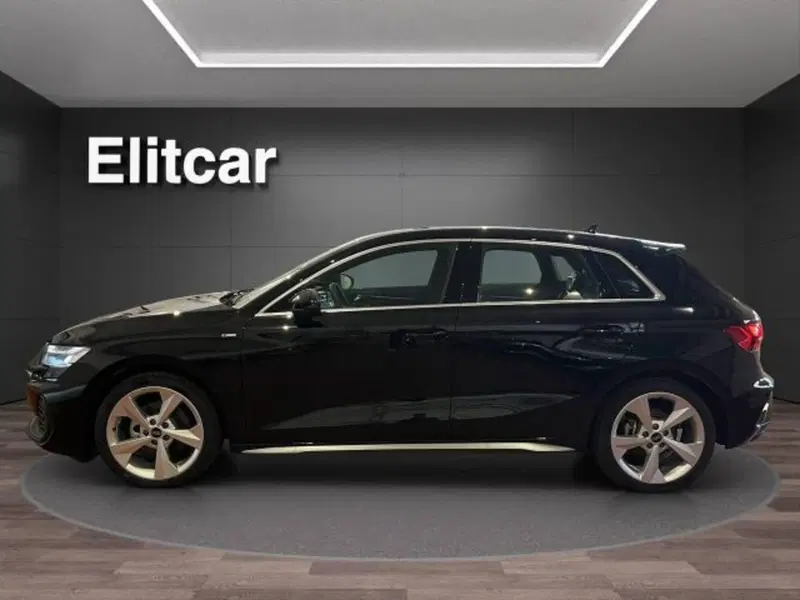 Audi A3 Sportback nuova a Novara (3)
