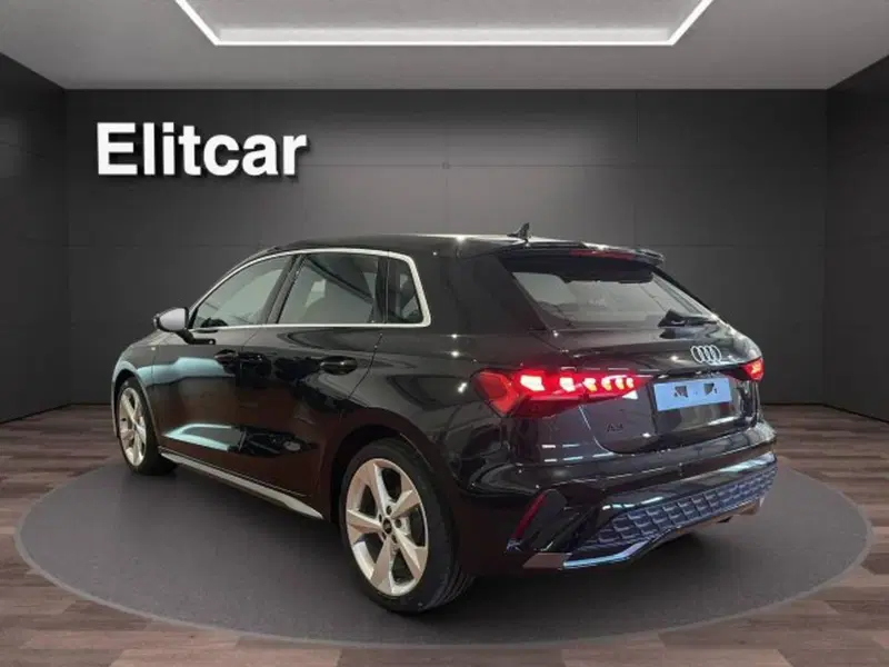 Audi A3 Sportback nuova a Novara (4)