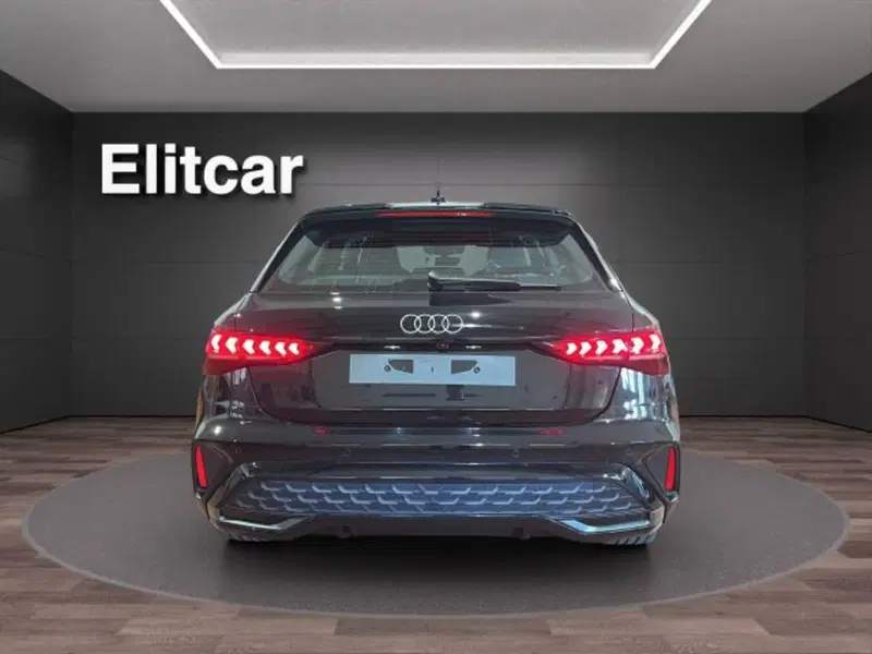 Audi A3 Sportback nuova a Novara (5)