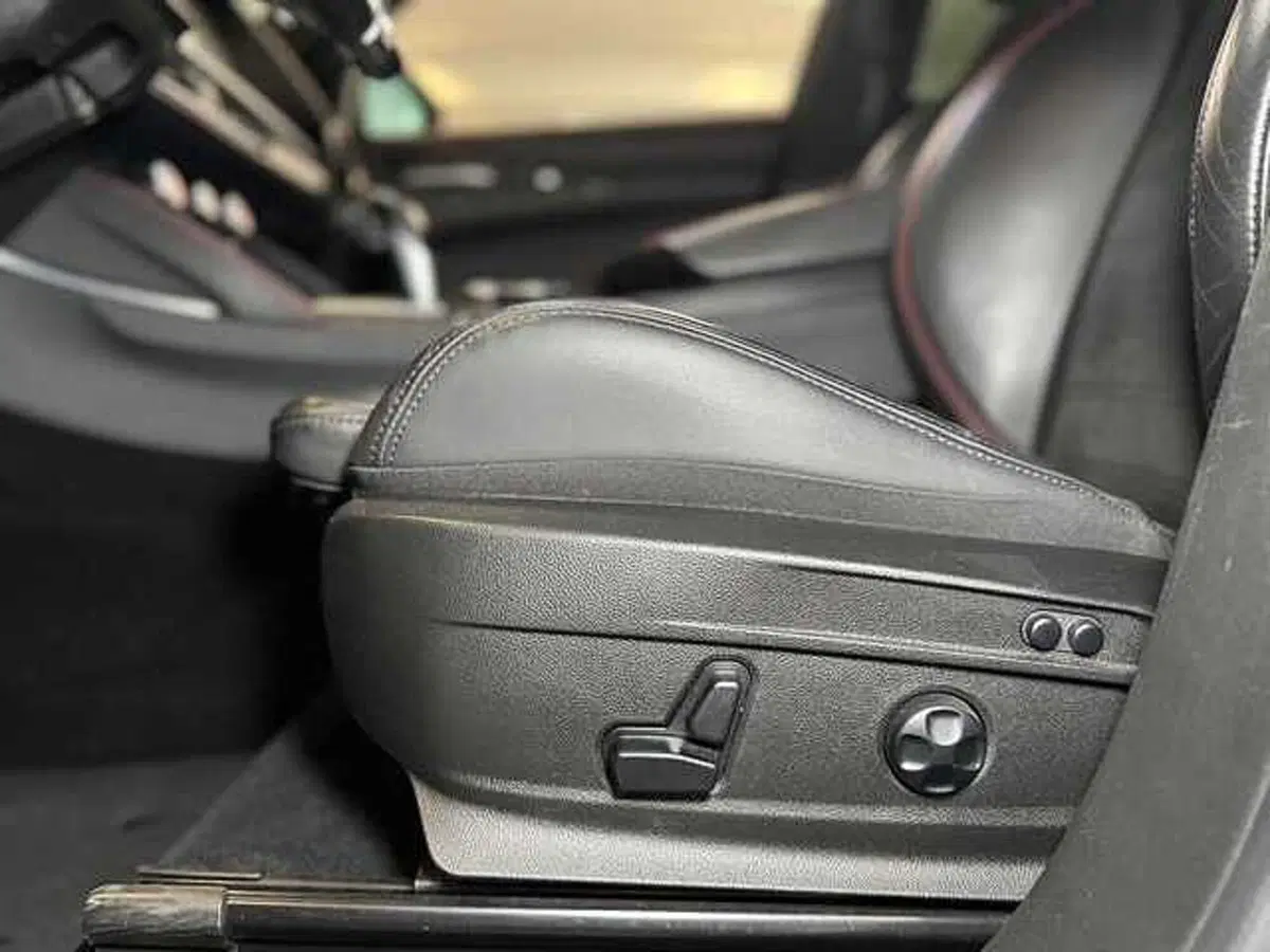 Alfa Romeo Stelvio usata a Genova (11)