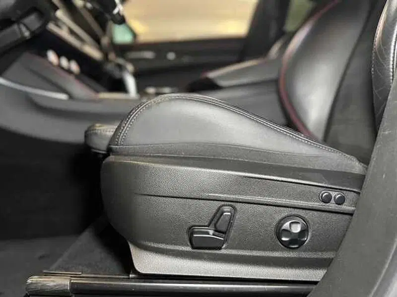 Alfa Romeo Stelvio usata a Genova (11)