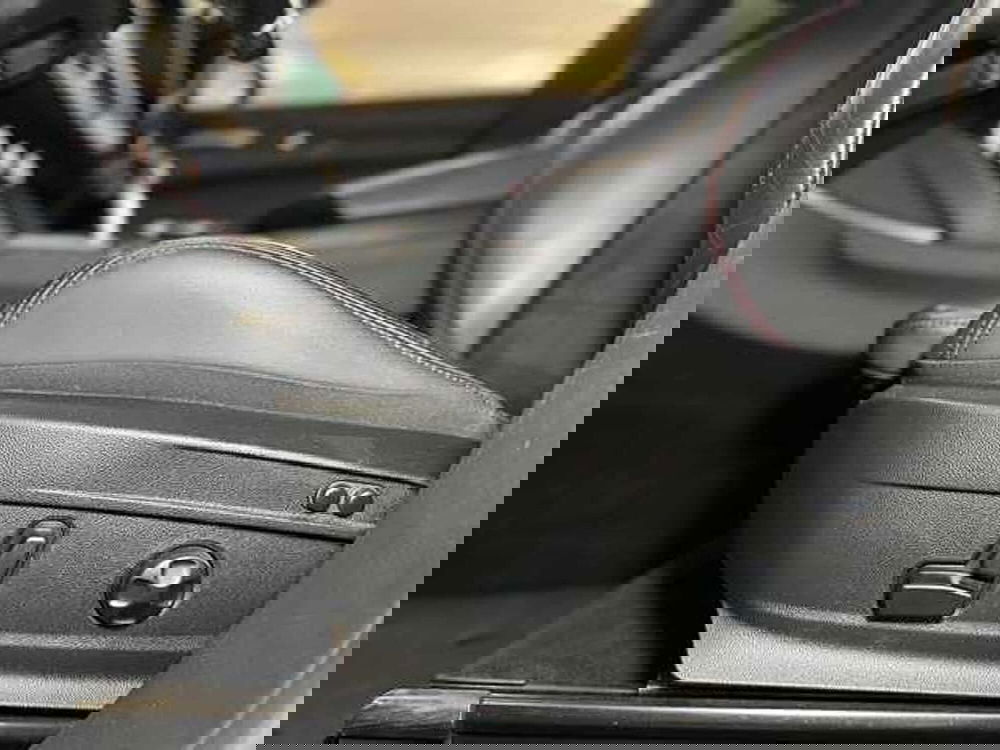 Alfa Romeo Stelvio usata a Genova (11)