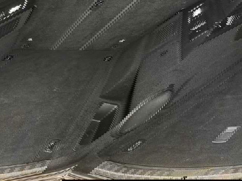 Alfa Romeo Stelvio usata a Genova (15)