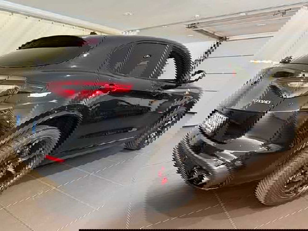 Alfa Romeo Stelvio usata a Genova (3)