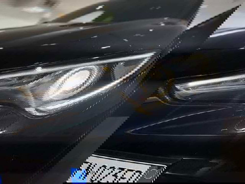 Alfa Romeo Stelvio usata a Genova (7)