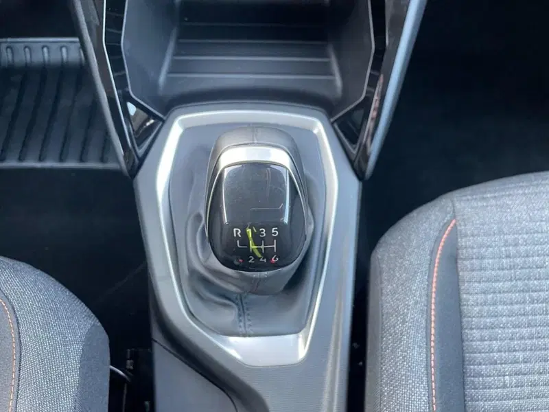 Peugeot 208 nuova a Torino (12)