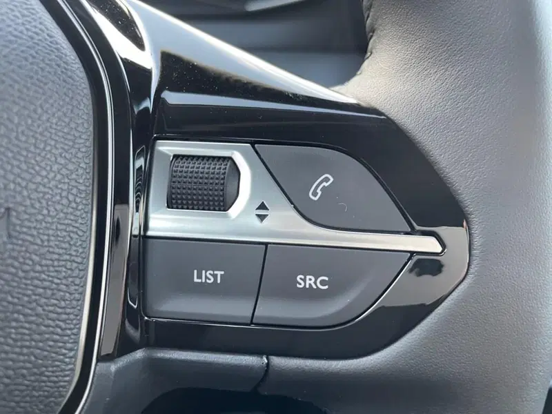 Peugeot 208 nuova a Torino (14)