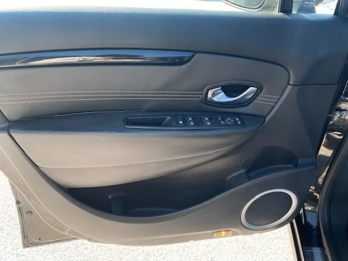 Renault Scenic E-Tech Electric usata a Cuneo (18)