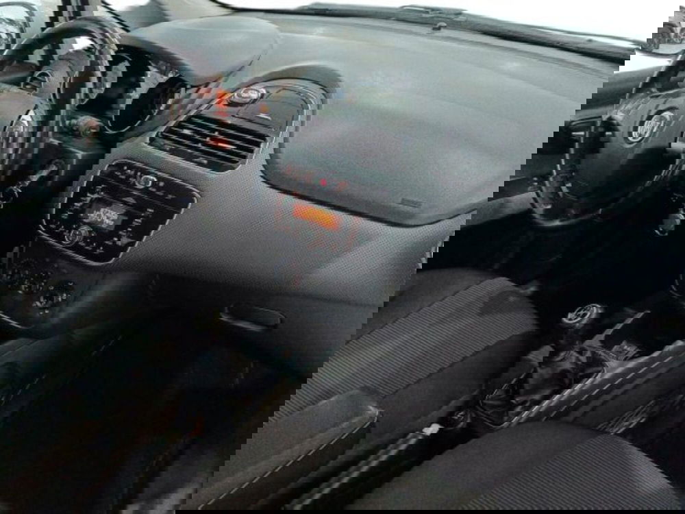 Fiat Punto Evo usata a Catania (9)