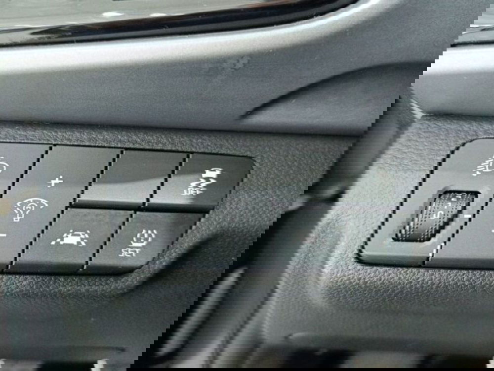 Kia Stonic usata a Catania (18)