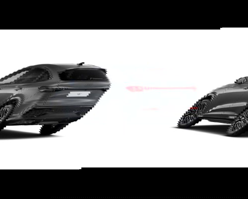 Audi Q5 Sportback nuova a Treviso (4)