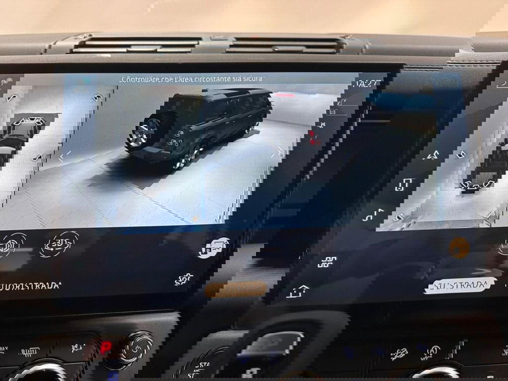 Land Rover Defender usata a Varese (14)