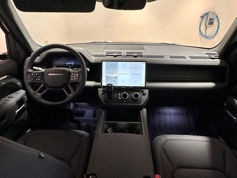Land Rover Defender usata a Varese (4)