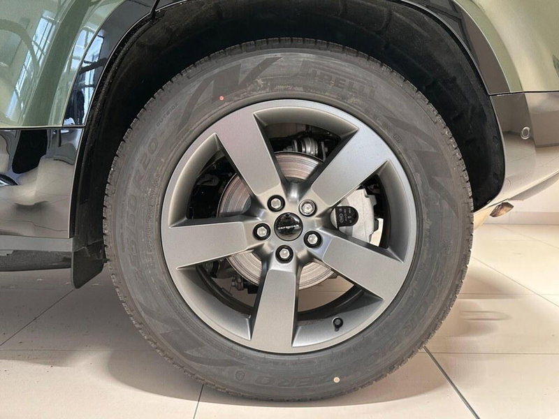 Land Rover Defender usata a Varese (9)