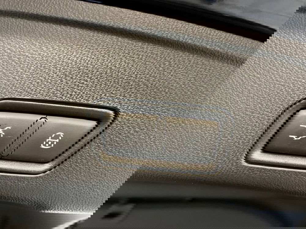 Maserati Grecale usata a Verona (12)