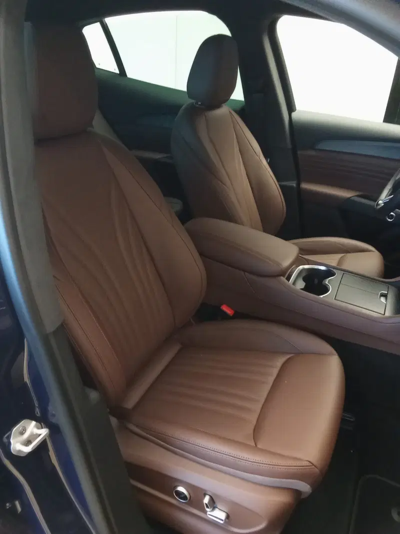Maserati Grecale nuova a Perugia (11)