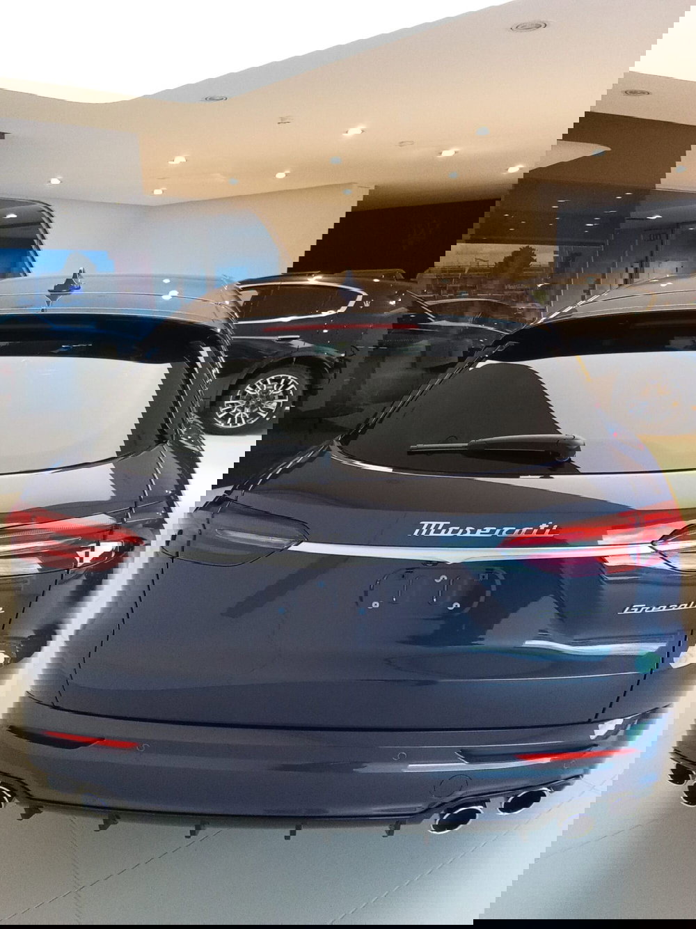 Maserati Grecale nuova a Perugia (3)