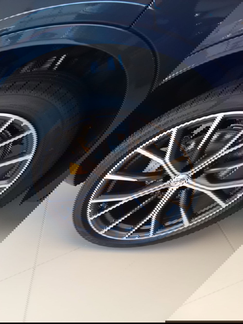 Maserati Grecale nuova a Perugia (6)