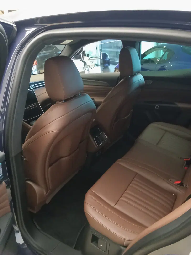 Maserati Grecale nuova a Perugia (8)