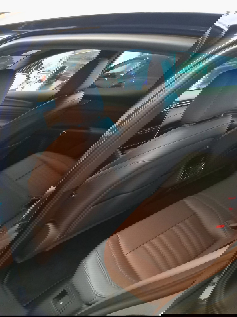 Maserati Grecale nuova a Perugia (8)