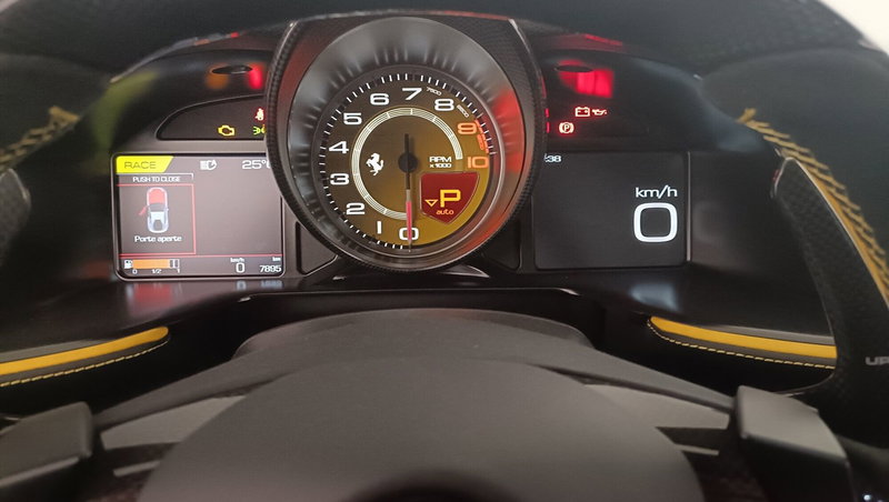 Ferrari 812 Coupé usata a Perugia (13)