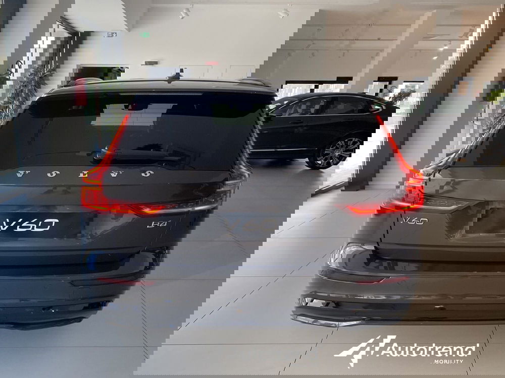 Volvo V60 nuova a Bari (4)