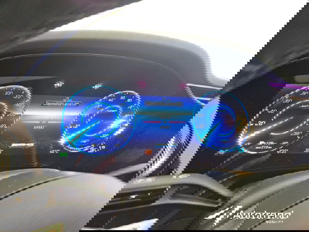 Mercedes-Benz EQE usata a Bari (10)