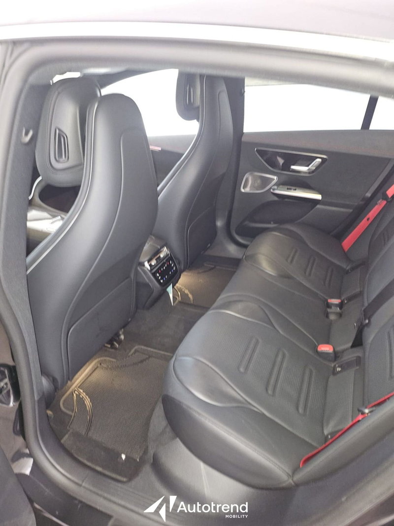 Mercedes-Benz EQE usata a Bari (14)