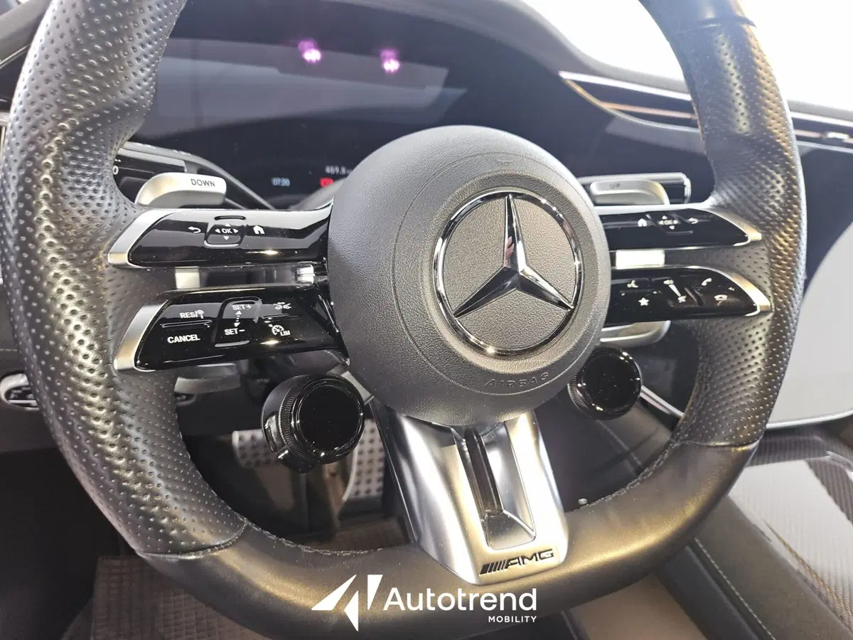 Mercedes-Benz EQE usata a Bari (9)